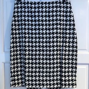 Houndstooth Pencil Skirt